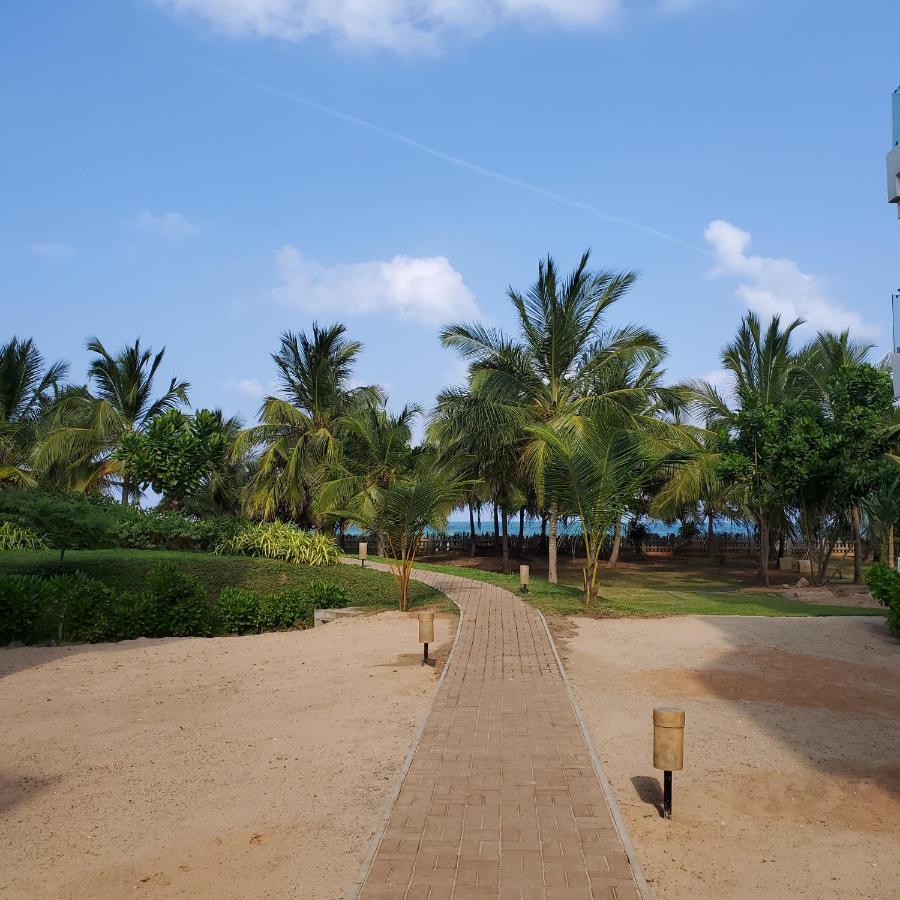 Beach Front Paradise Нілавелі Екстер'єр фото